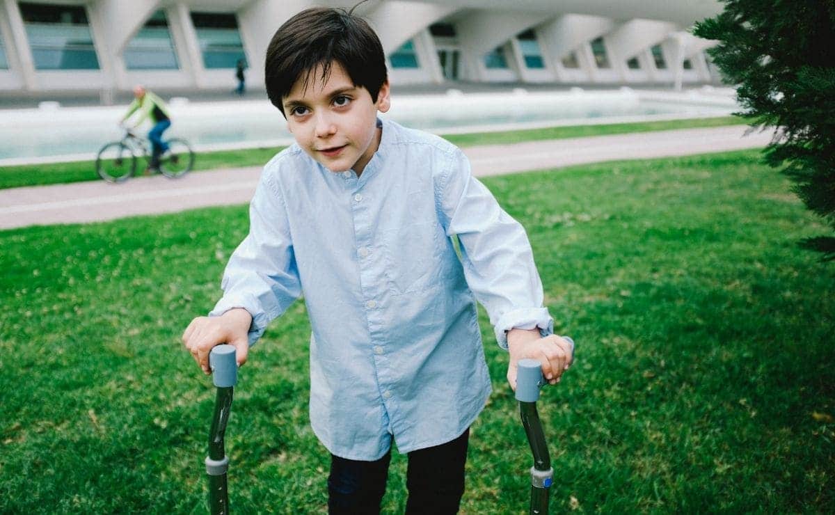 niño con paralisis cerebral