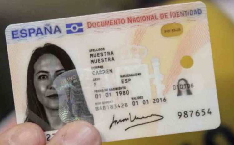 Esta es la edad en la que es obligatorio tener DNI en España