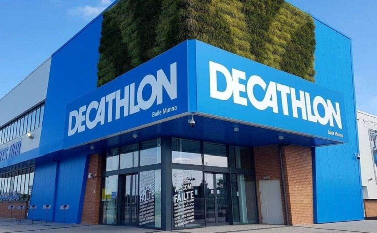 Portada de una tienda Decathlon