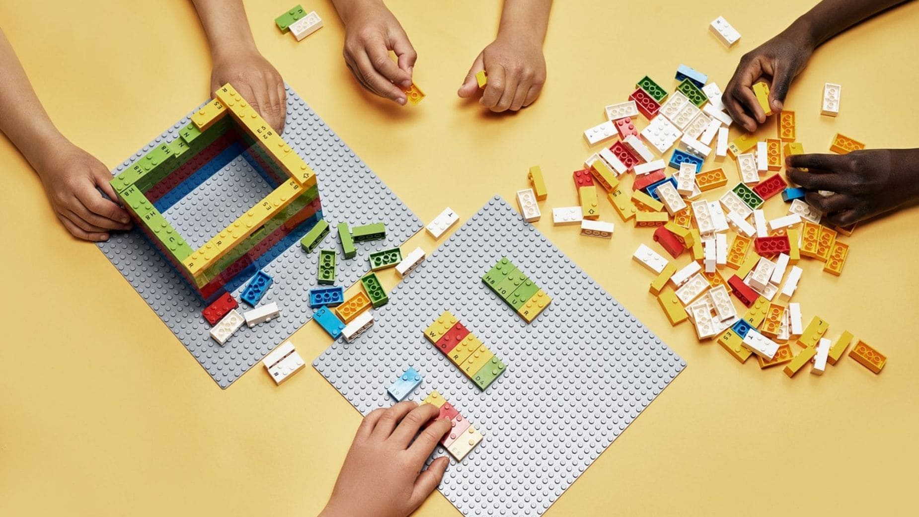 El set LEGO Braille Bricks - Juega con el Braille ya está en español