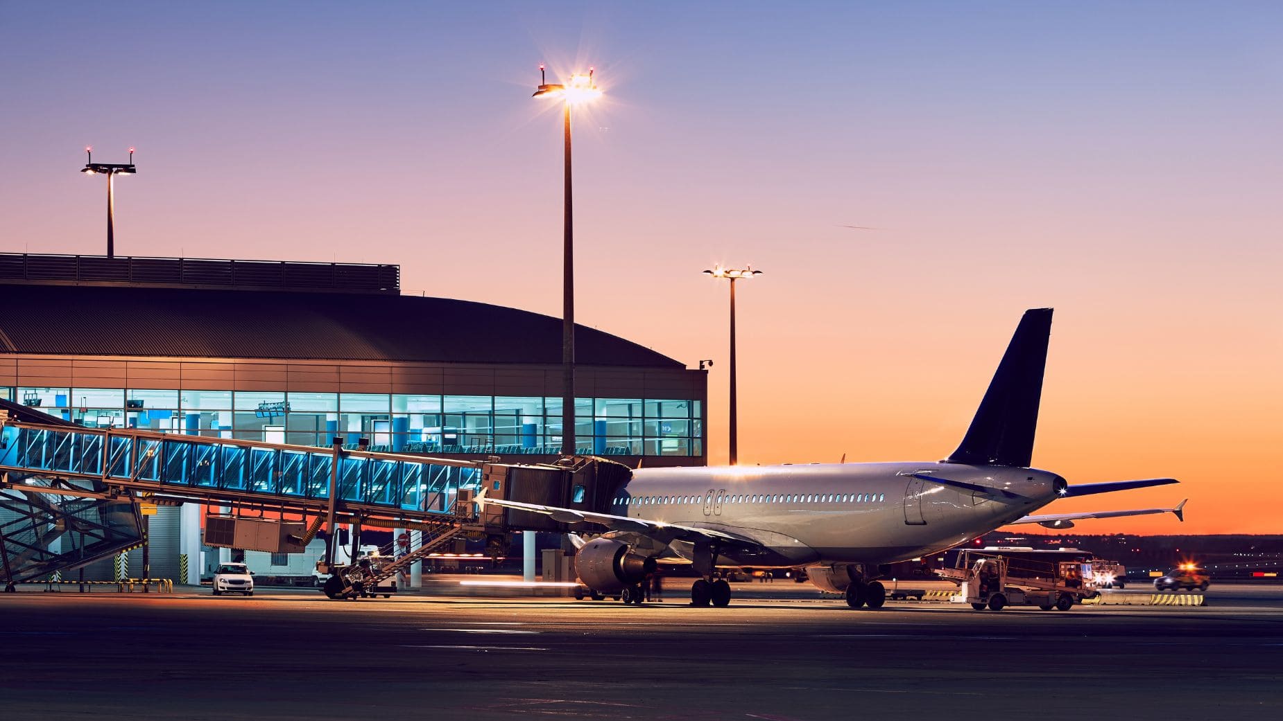 Un grupo del IMSERSO se ve obligado a pasar el día en el aeropuerto debido a un fallo en el avión