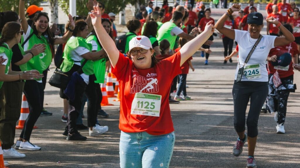 Más de 3.400 corredores se dan cita en la XIV Carrera Down Madrid a favor de la discapacidad