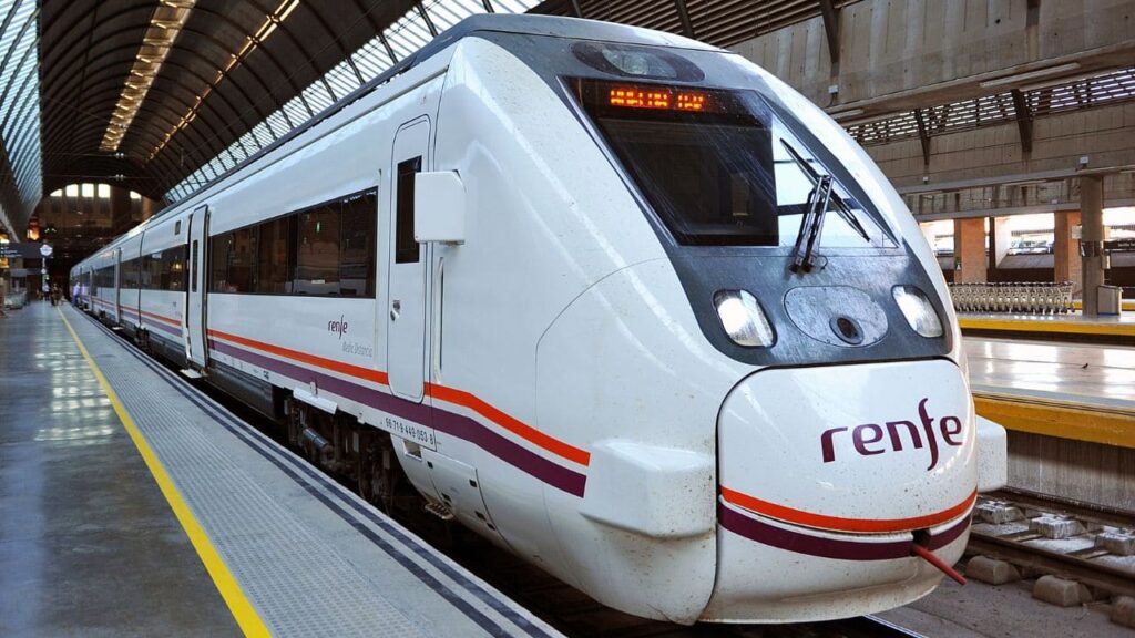 Ayudas al transporte en España en 2025 abono Renfe